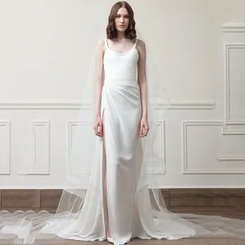 Simples Vestido Branco, O-pescoço Starps Cetim Vestido Com Fenda Traseira Aberta Vestidos de Noiva Para Noiva Elegantes Vestidos de Noiva de Trem
